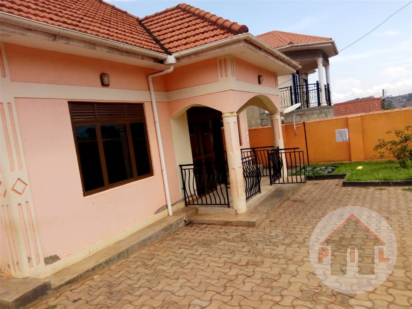 Bungalow for sale in Zana Wakiso