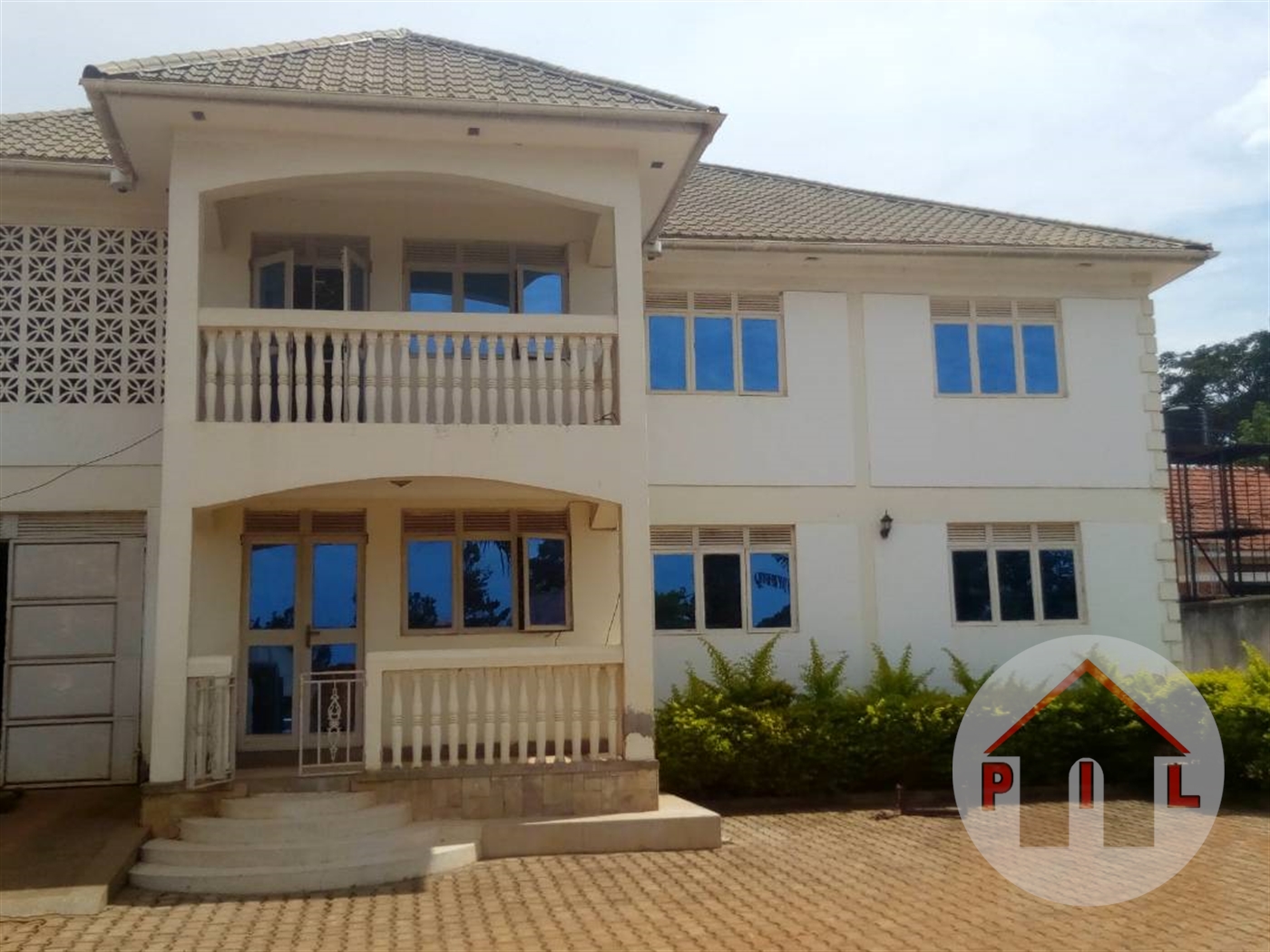 Mansion for sale in Kitende Wakiso