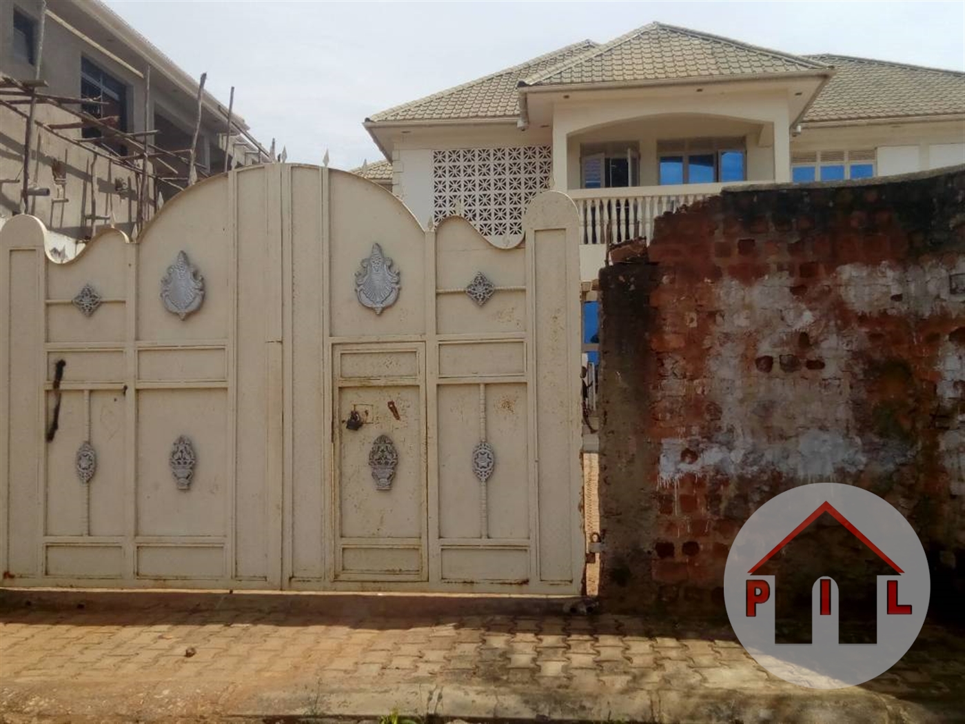 Mansion for sale in Kitende Wakiso