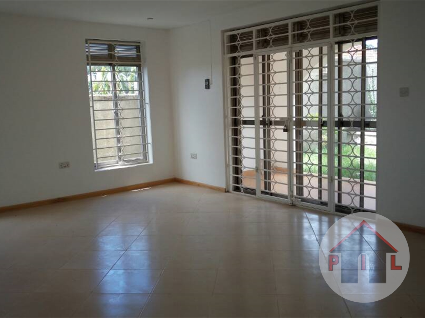 Mansion for rent in Kira Wakiso