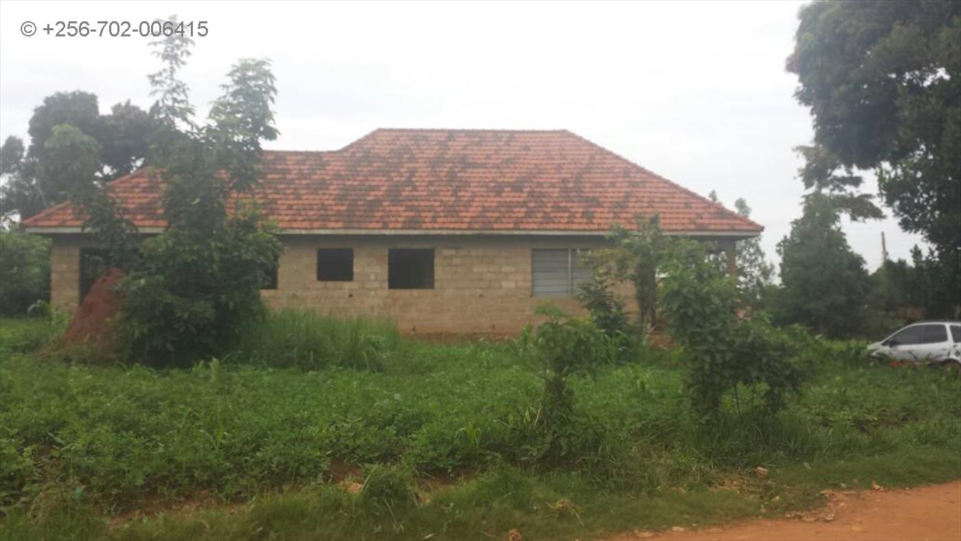 Bungalow for sale in Kulambilo Wakiso