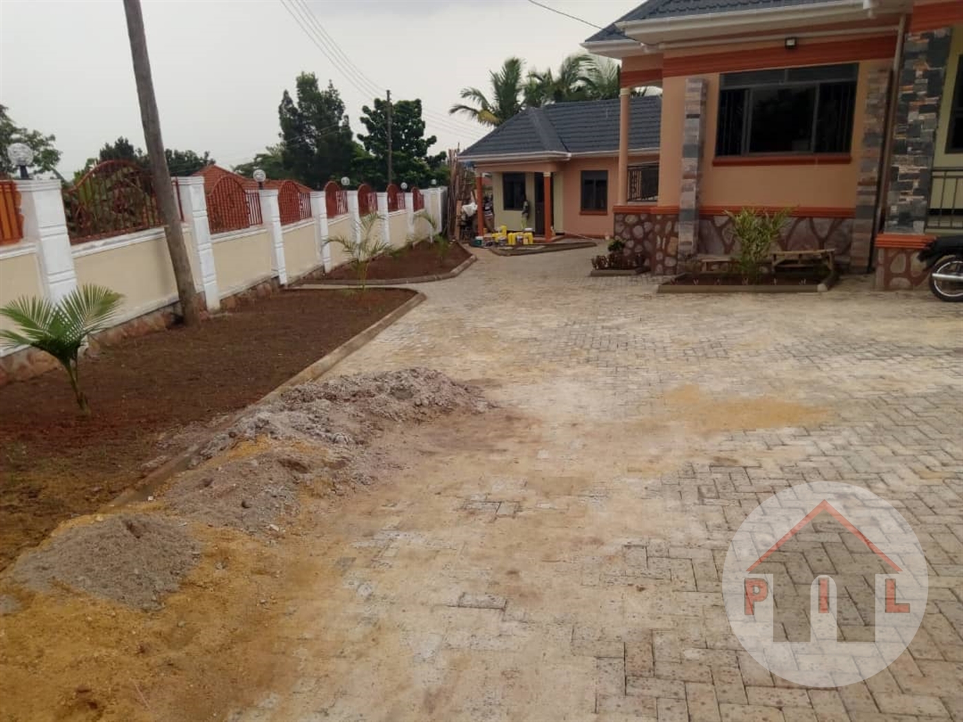 Bungalow for sale in Kitende Wakiso