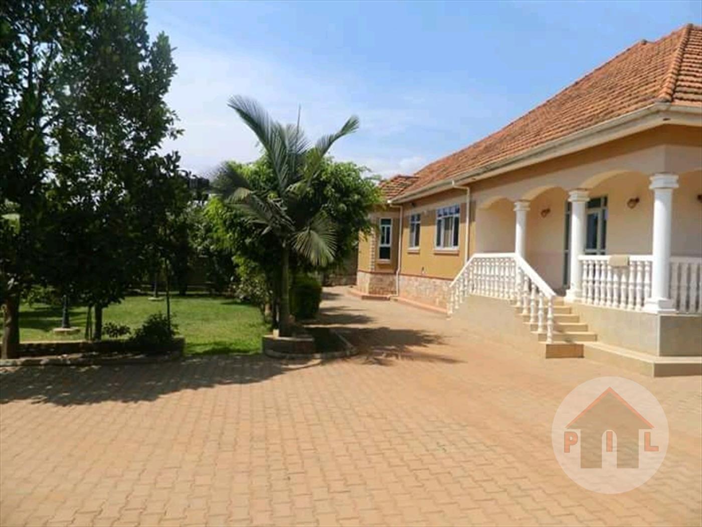 Mansion for sale in Gayaza Wakiso