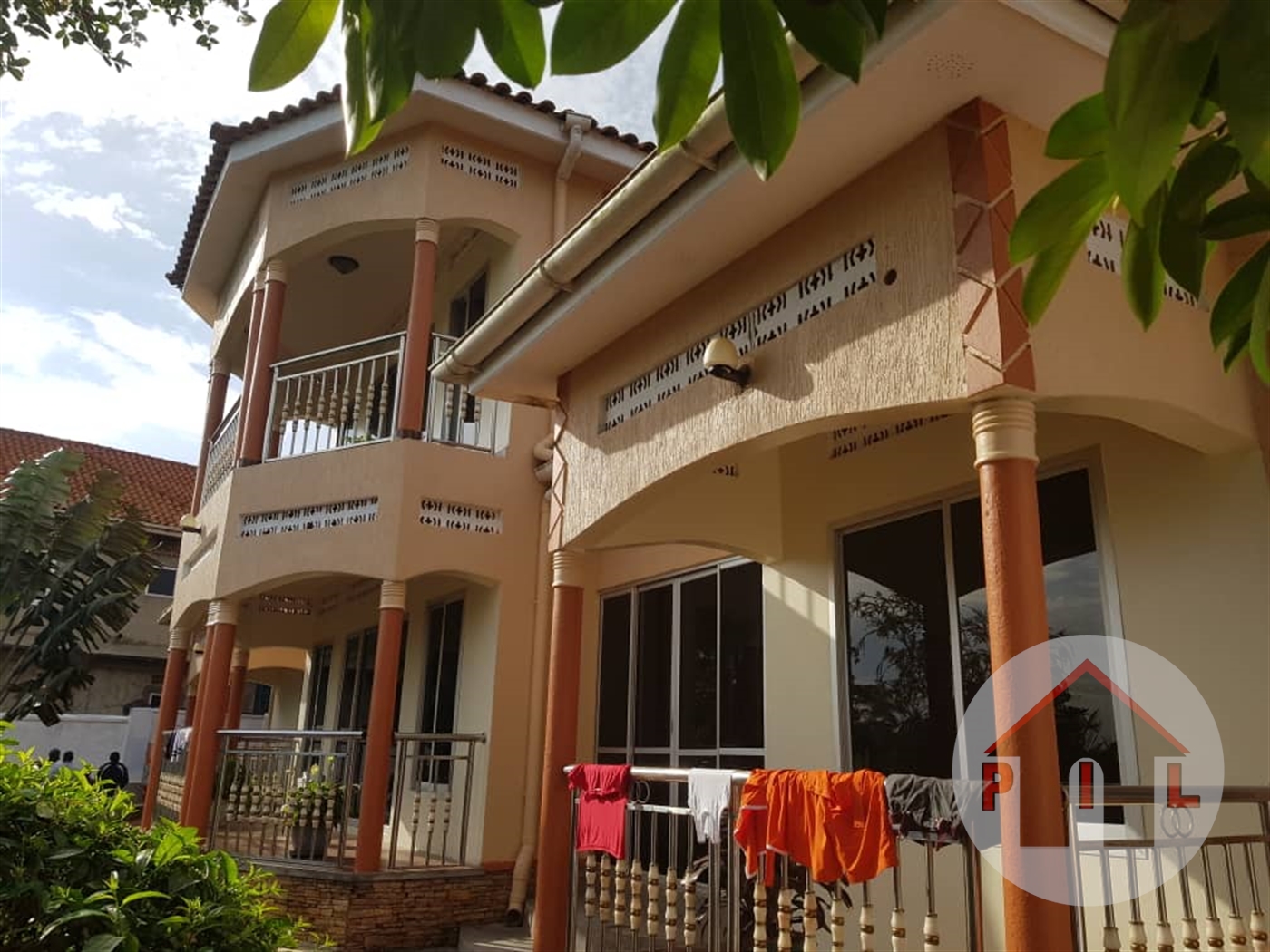 Mansion for sale in Munyonyo Kampala