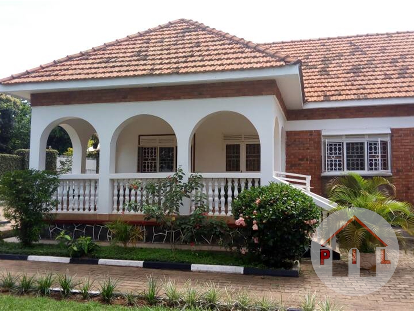 Bungalow for sale in Munyonyo Kampala