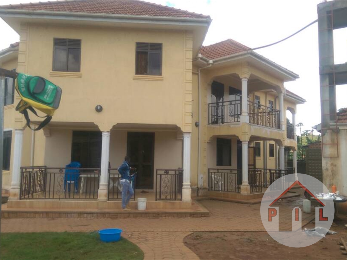 Mansion for sale in Kitende Wakiso