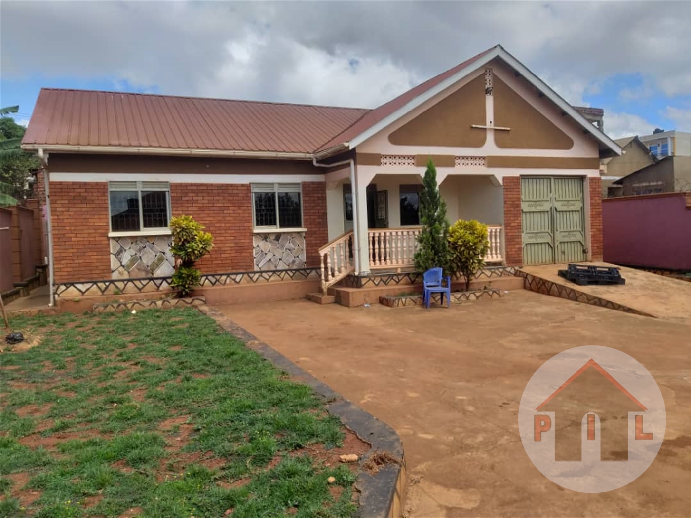 Bungalow for sale in Makindye Kampala