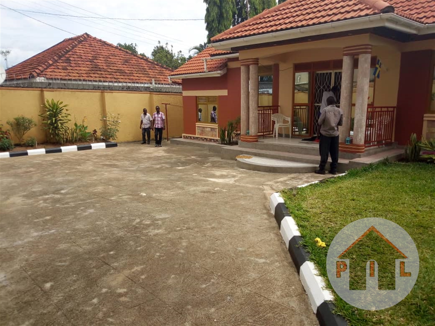 Bungalow for sale in Munyonyo Kampala