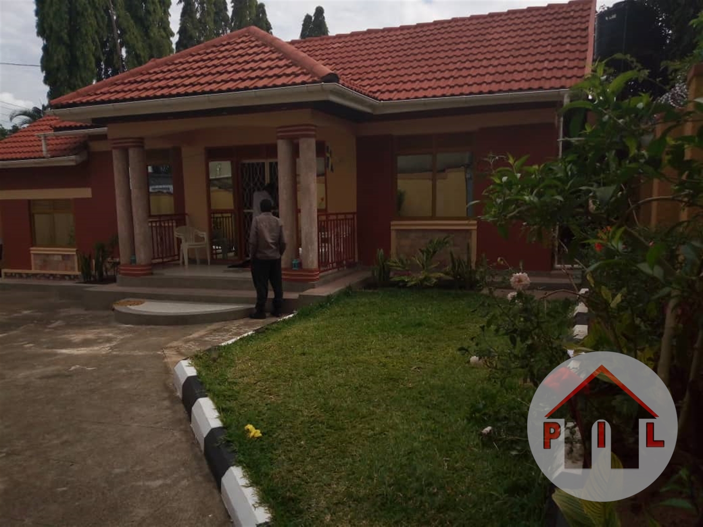 Bungalow for sale in Munyonyo Kampala