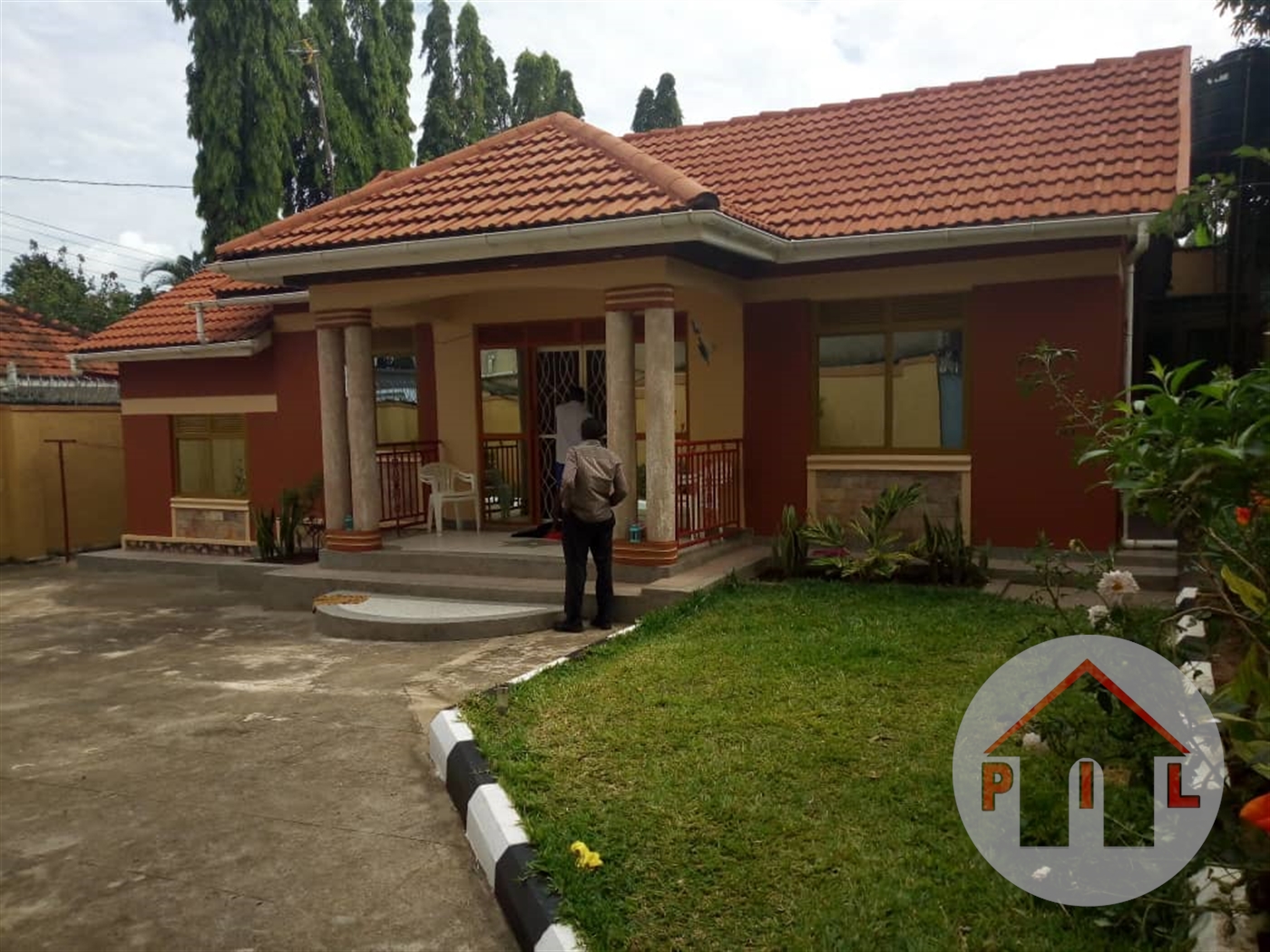 Bungalow for sale in Munyonyo Kampala