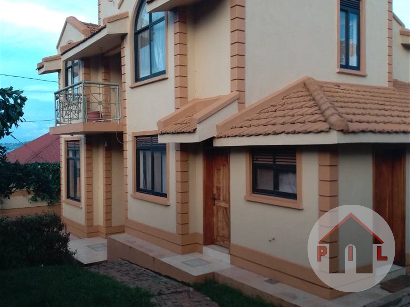 Mansion for sale in Kirinya Wakiso