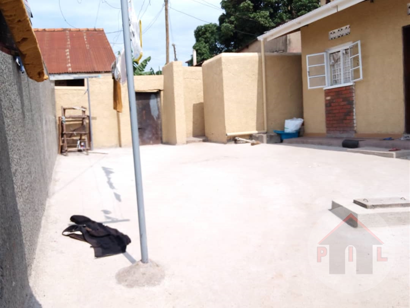 Semi Detached for sale in Nsambya Kampala