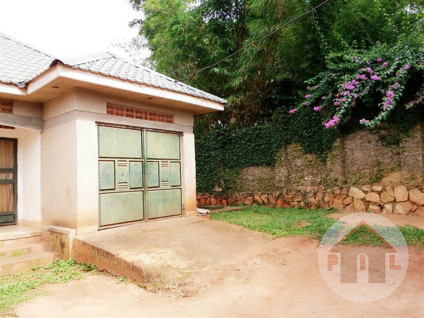 Bungalow for sale in Bwebajja Kampala