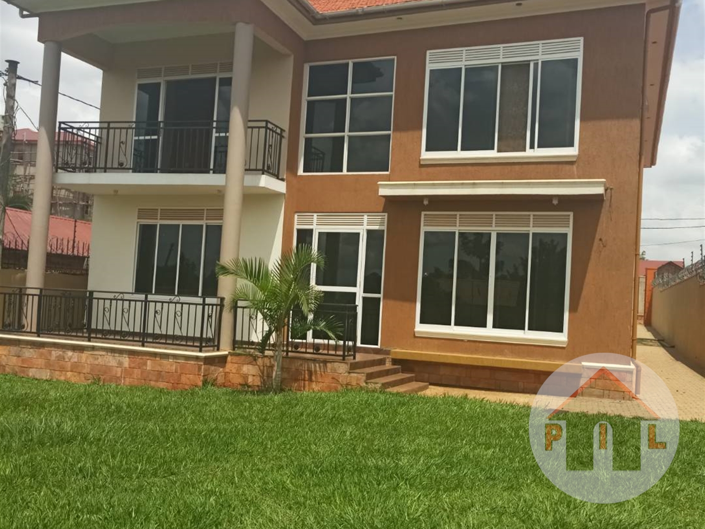 Mansion for sale in Kiwaatule Kampala