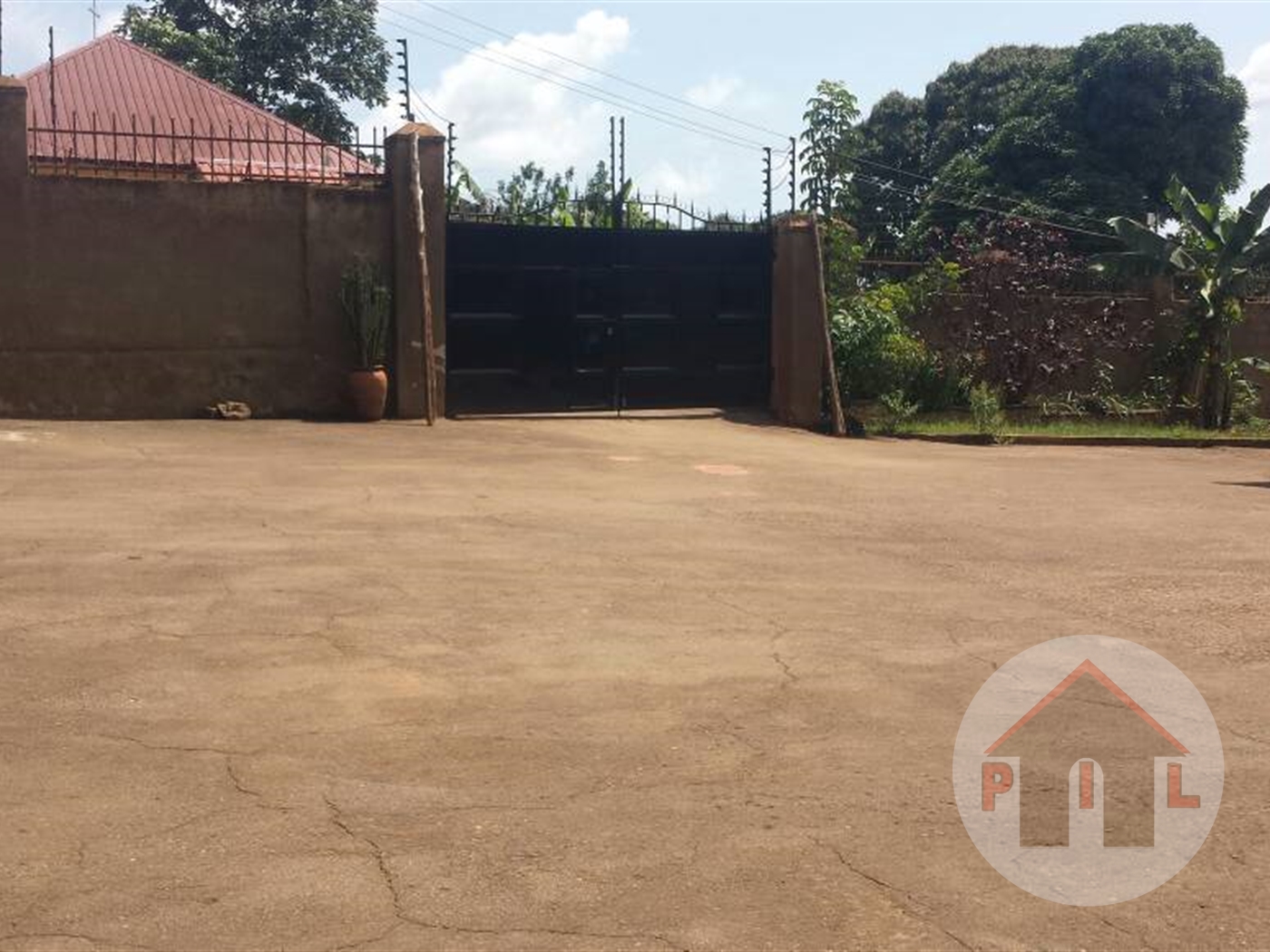 Bungalow for sale in Munyonyo Kampala