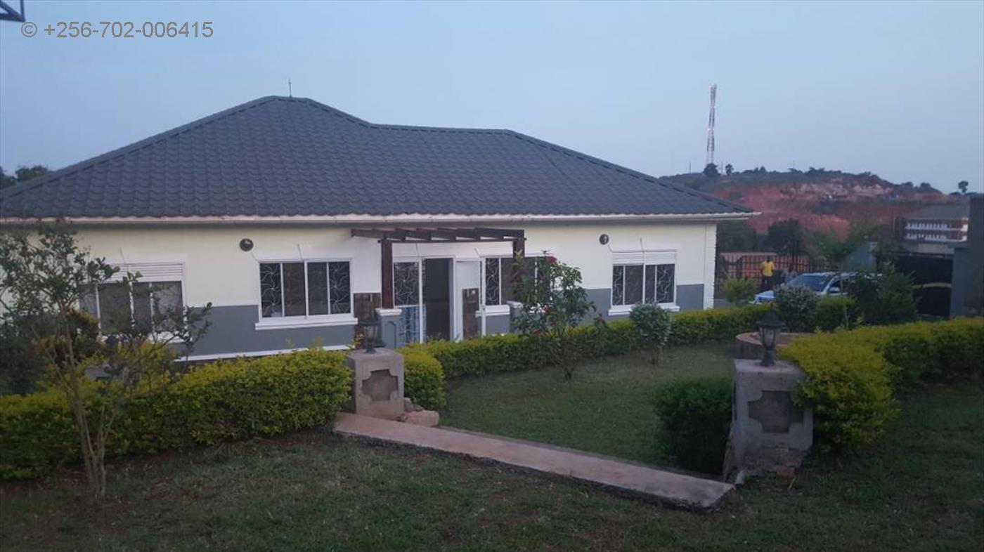 Bungalow for sale in Mutungo Wakiso