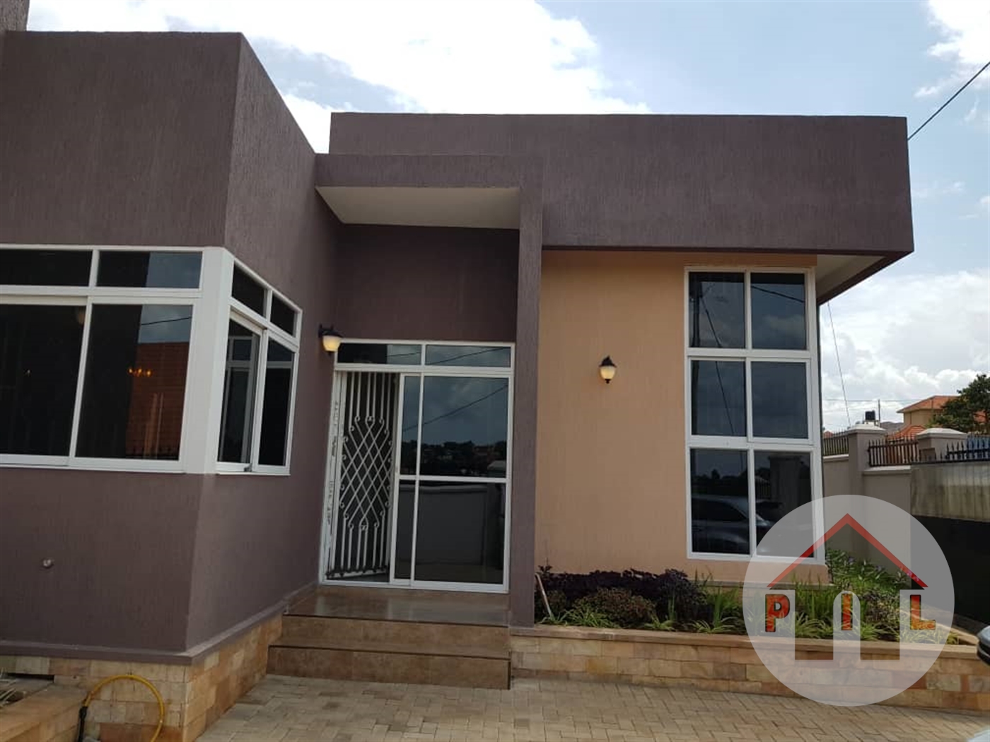 Villa for sale in Kira Wakiso