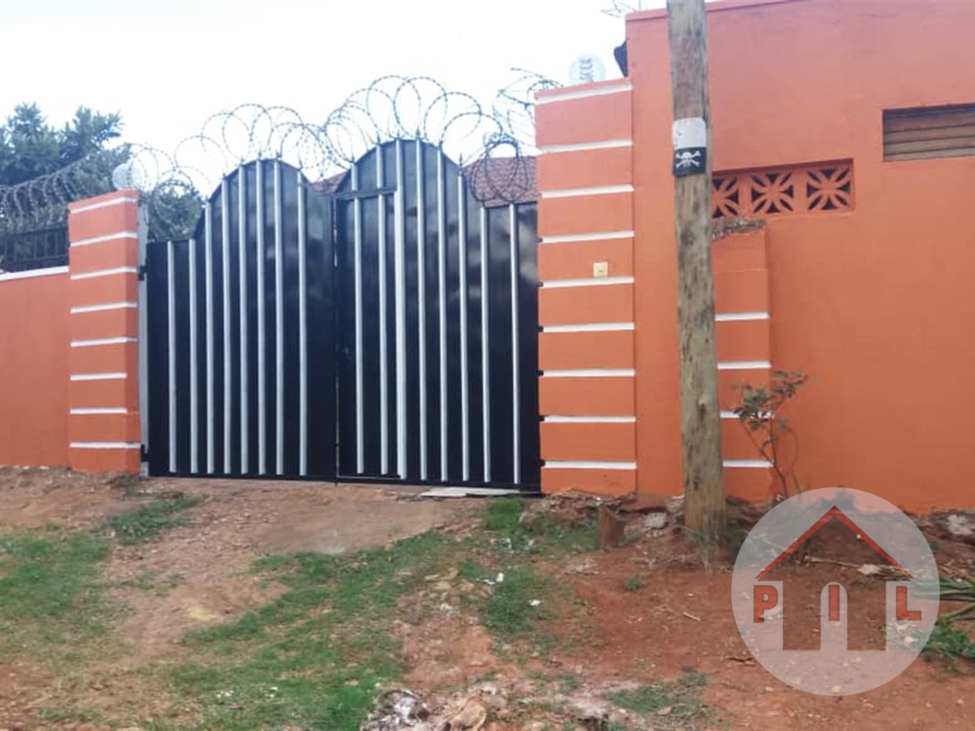 Bungalow for sale in Kanyanya Wakiso