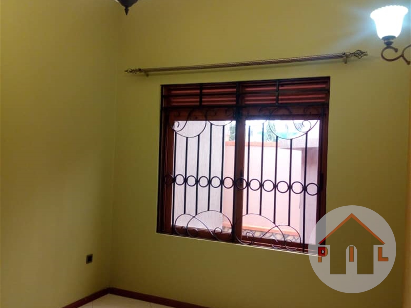 Mansion for sale in Kitende Wakiso