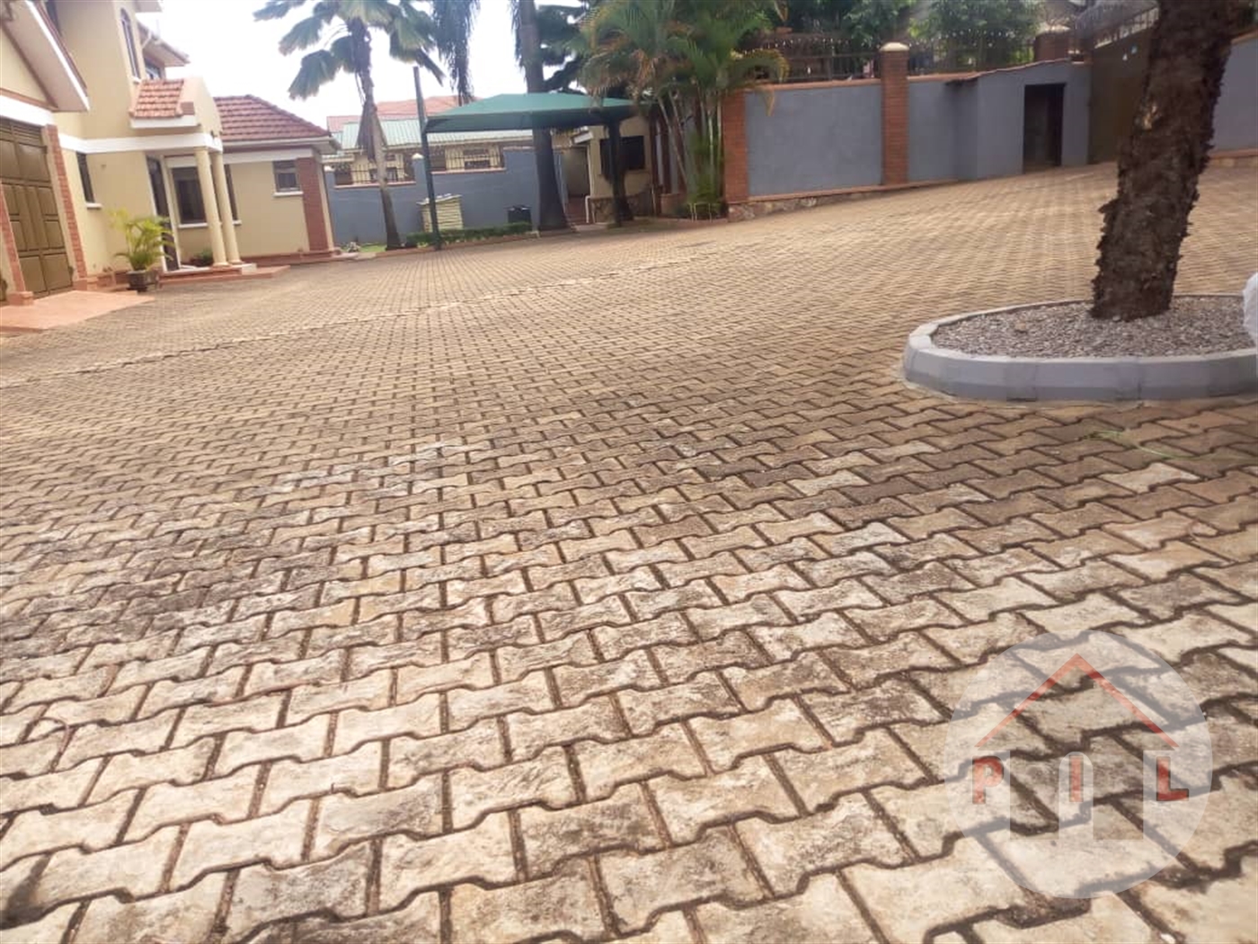 Storeyed house for sale in Ntinda Kampala