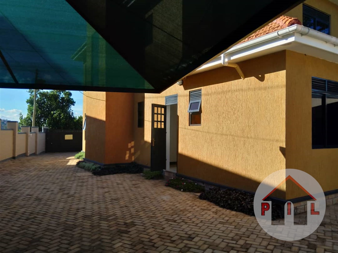 Mansion for sale in Kawuku Wakiso