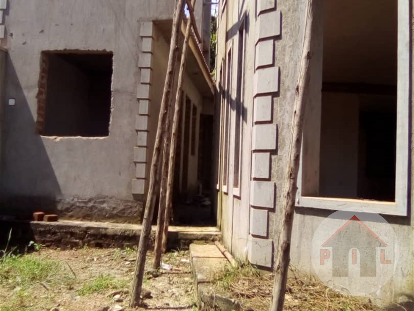 Shell House for sale in Munyonyo Kampala