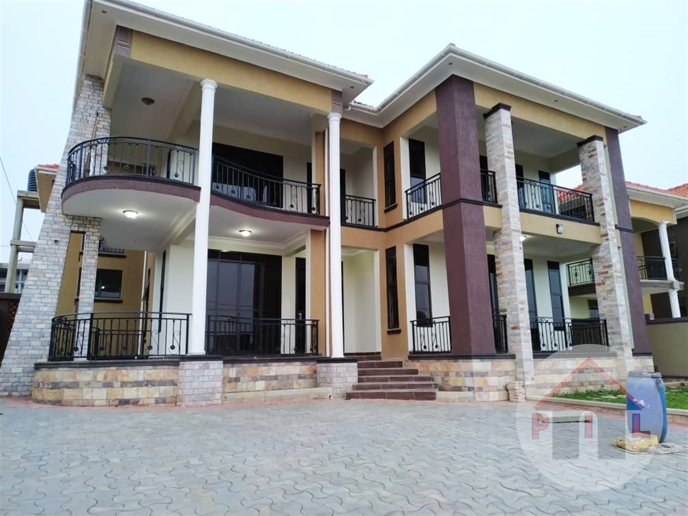 Storeyed house for sale in Kira Wakiso