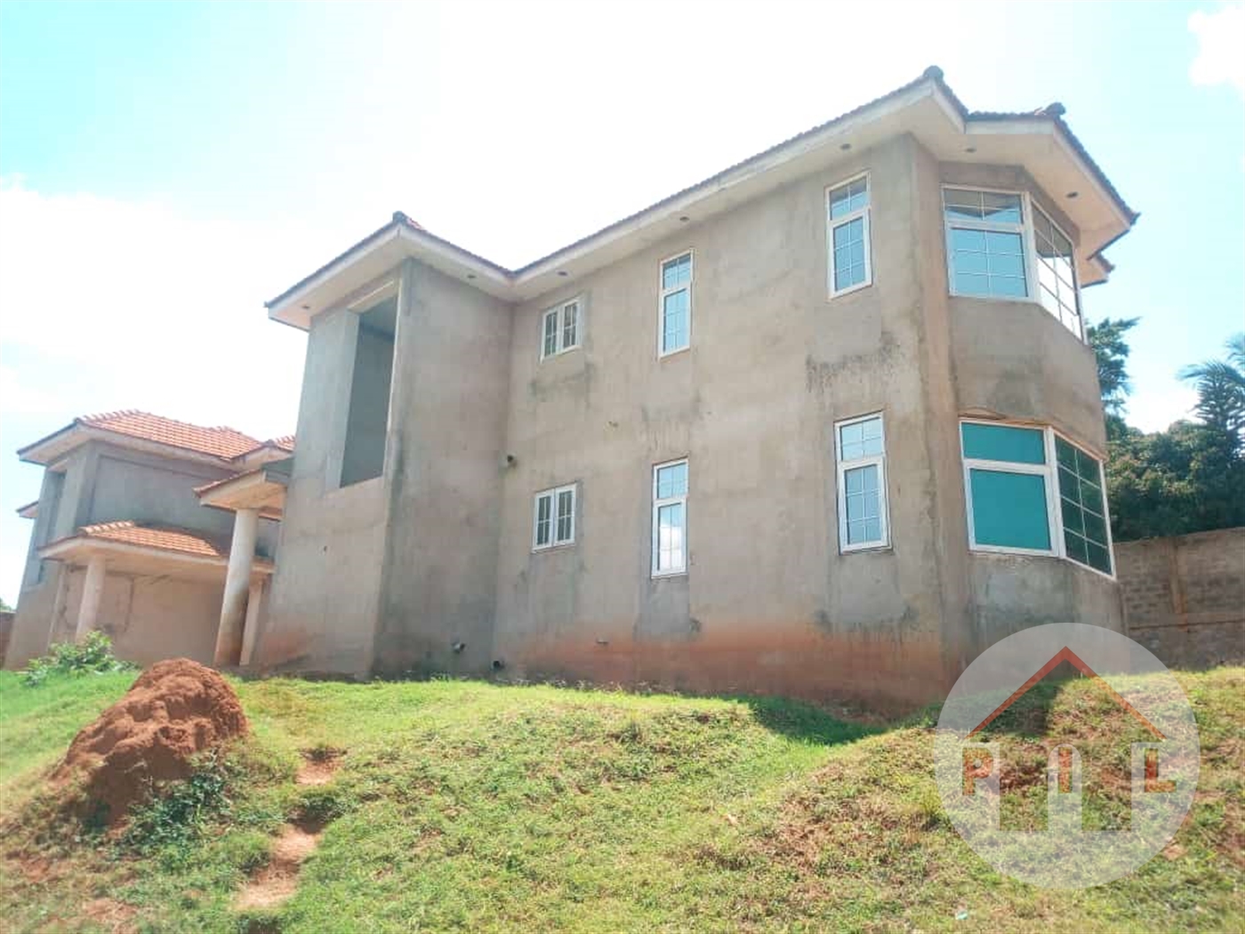 Shell House for sale in Buziga Kampala