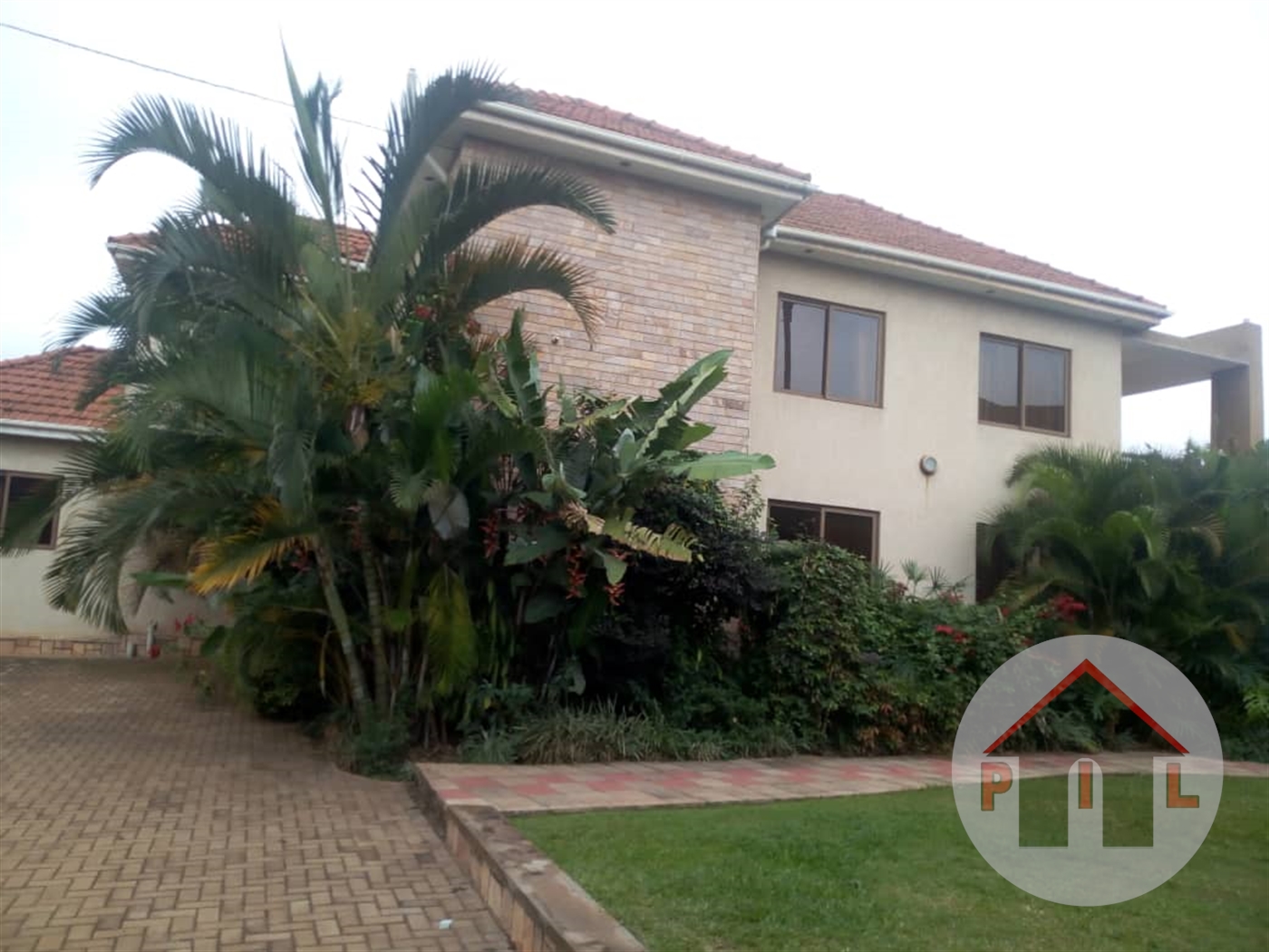 Storeyed house for sale in Kulambilo Kampala