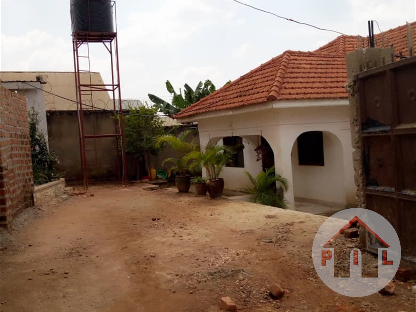 Bungalow for sale in Makindye Kampala