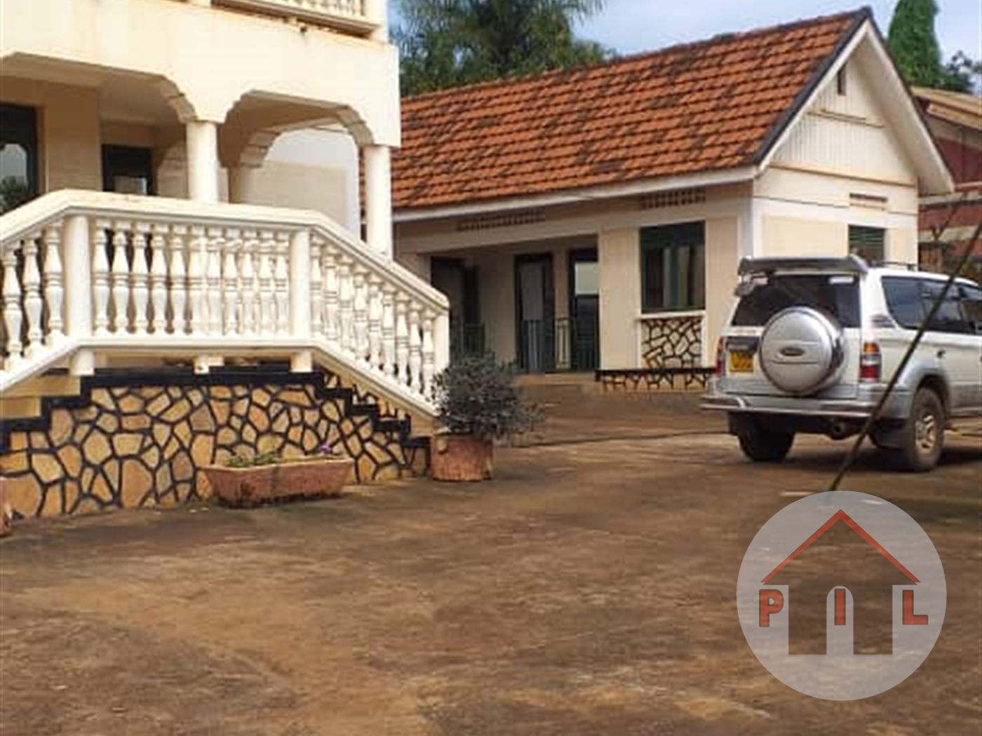 Storeyed house for sale in Makerere Kampala