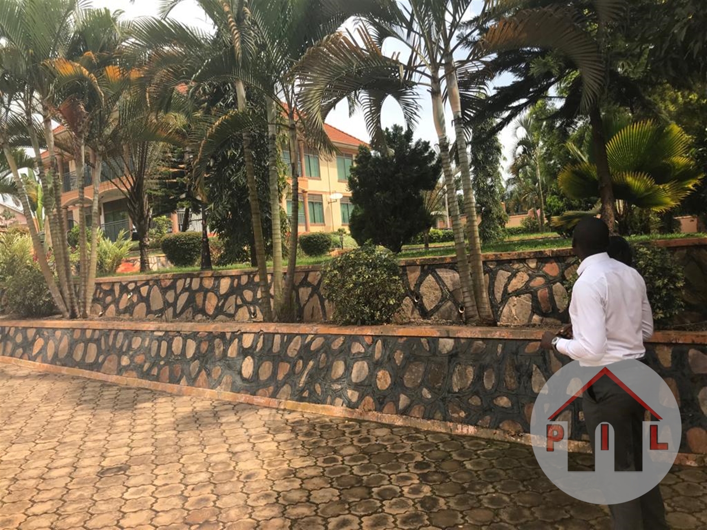 Storeyed house for sale in Kyengela Wakiso