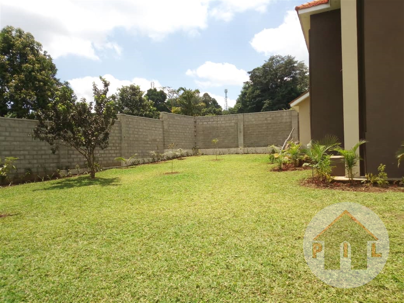 Storeyed house for sale in Bbunga Wakiso