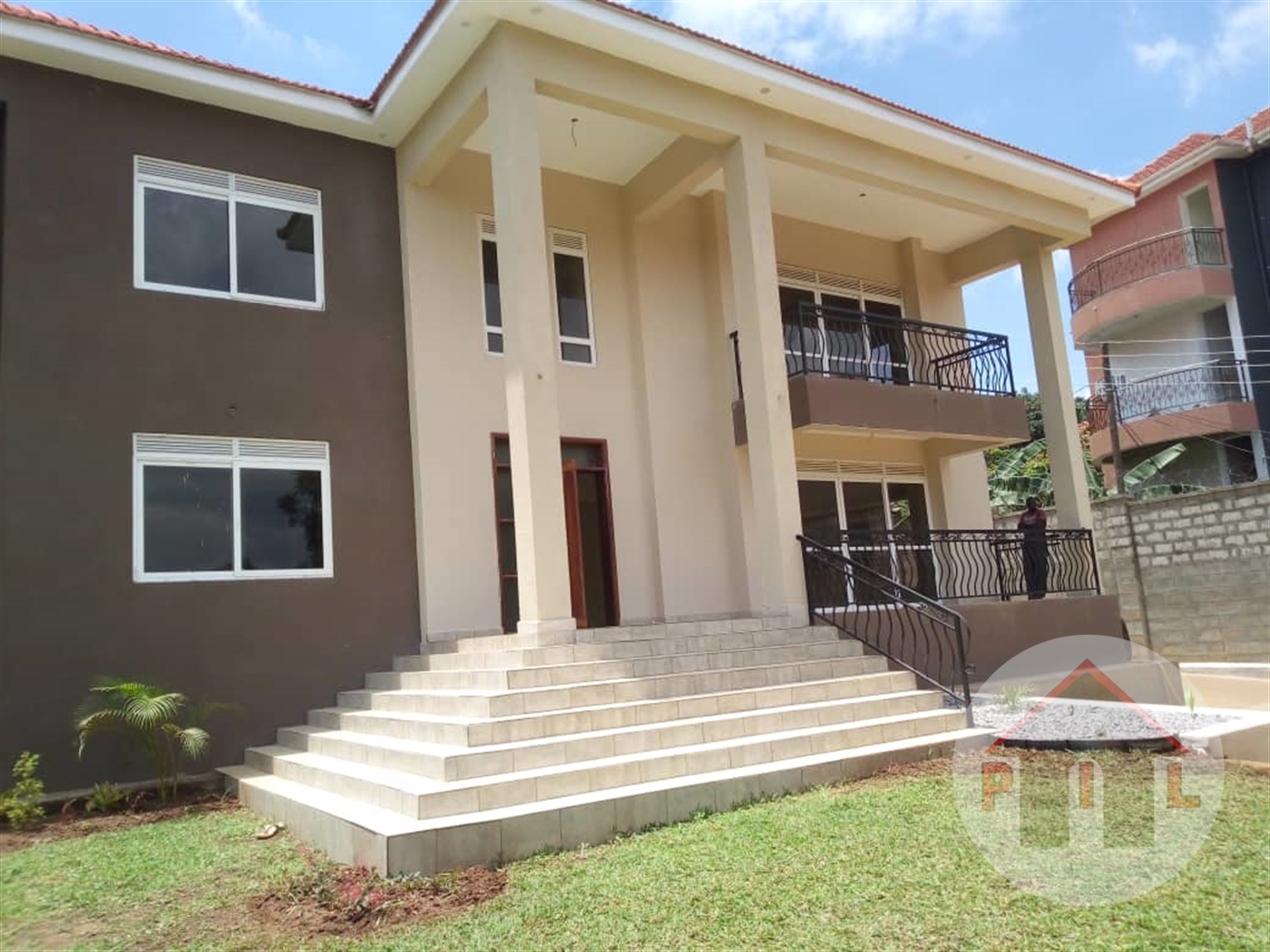 Storeyed house for sale in Bbunga Wakiso