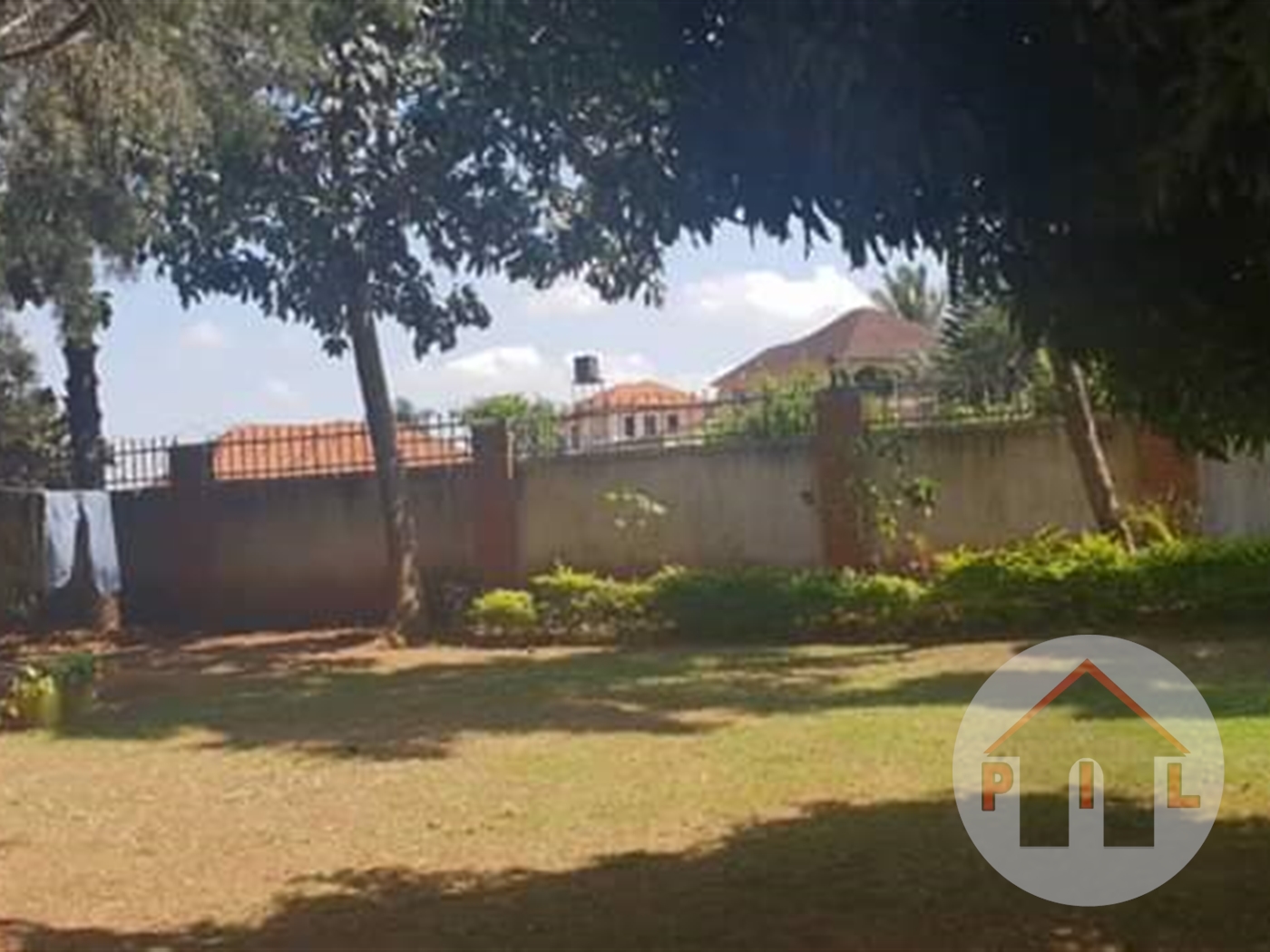 Storeyed house for sale in Munyonyo Kampala