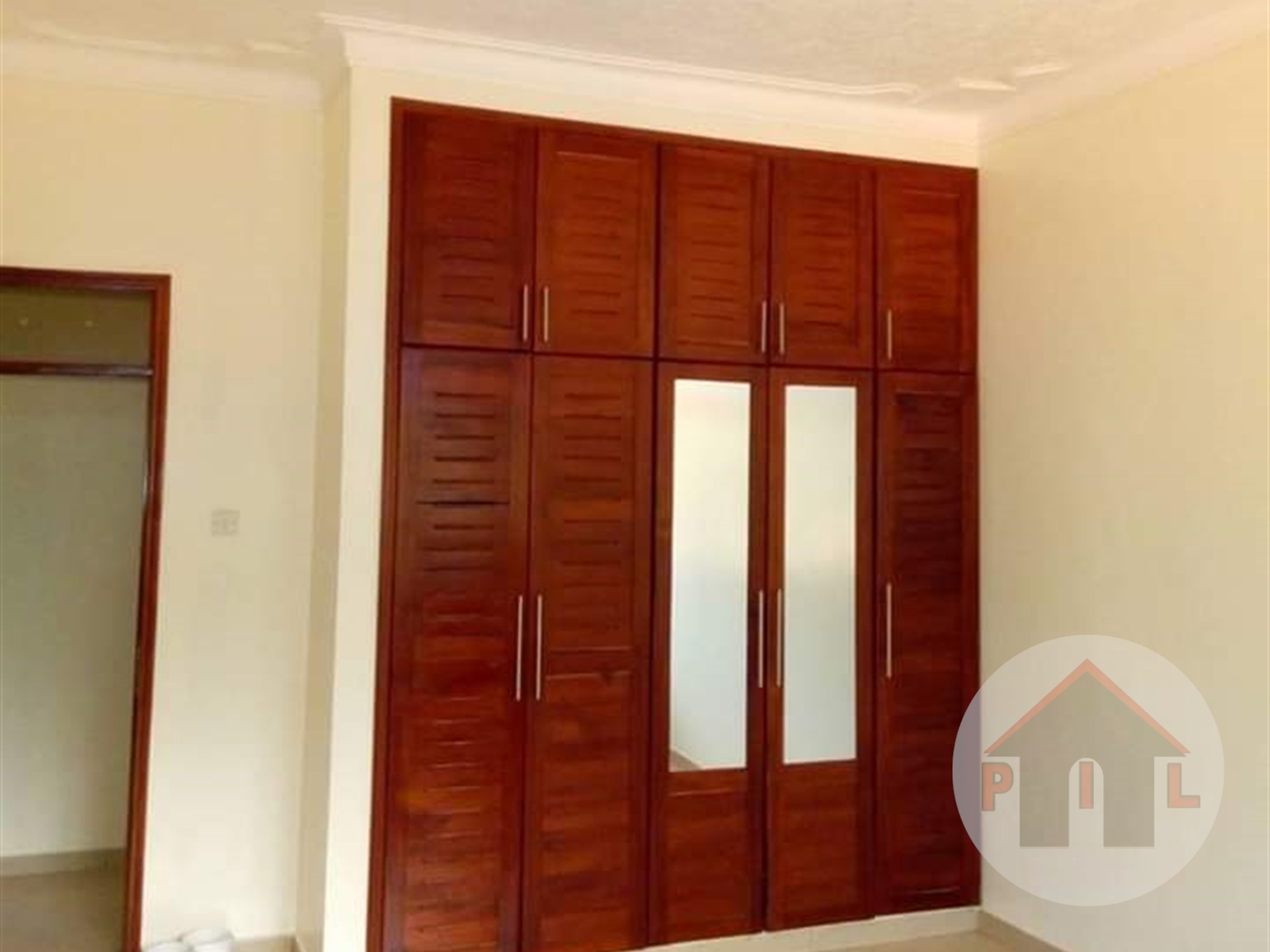 Storeyed house for sale in Munyonyo Kampala