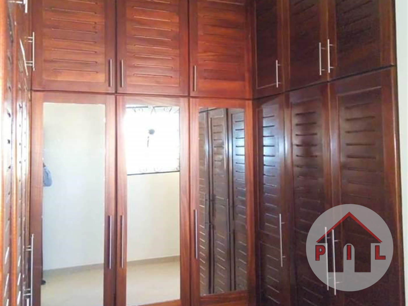 Storeyed house for sale in Munyonyo Kampala