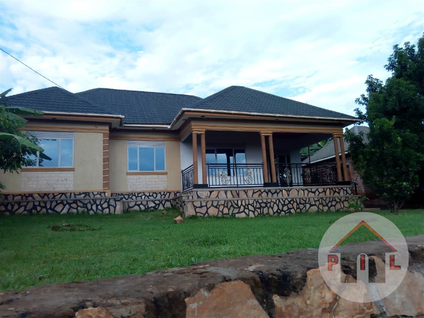 Bungalow for sale in Kitemu Wakiso