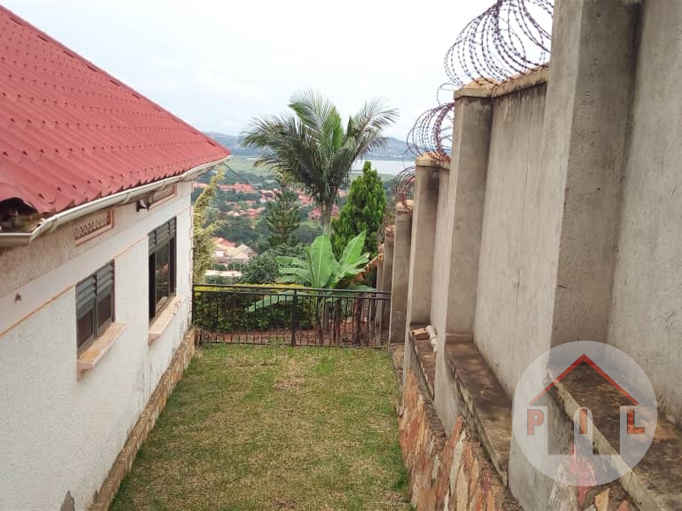 Bungalow for sale in Bwebajja Wakiso