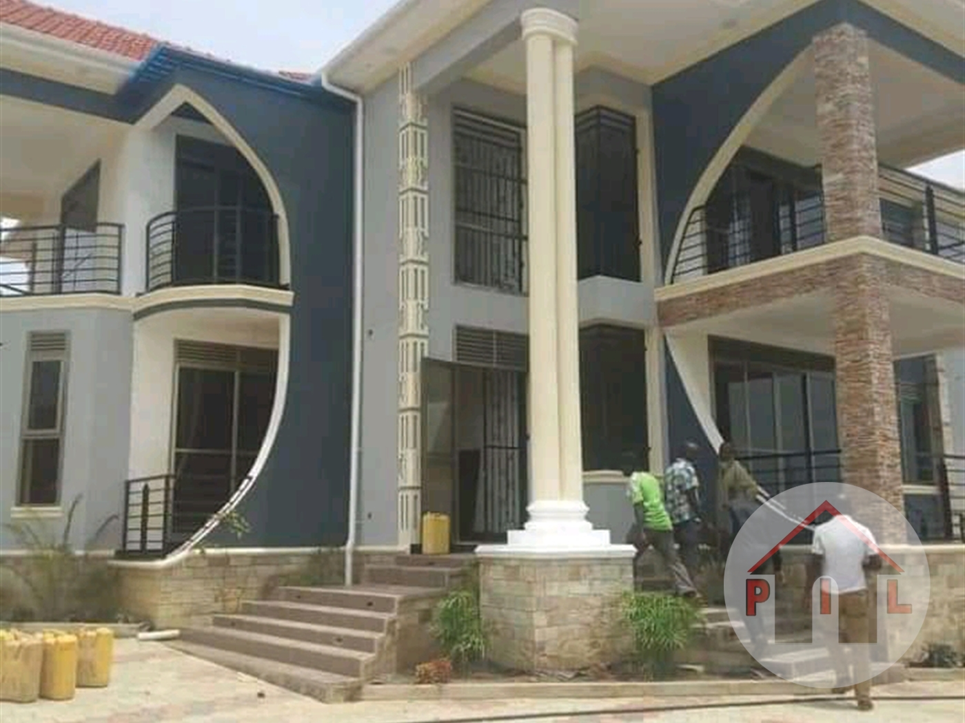 Mansion for sale in Kira Wakiso