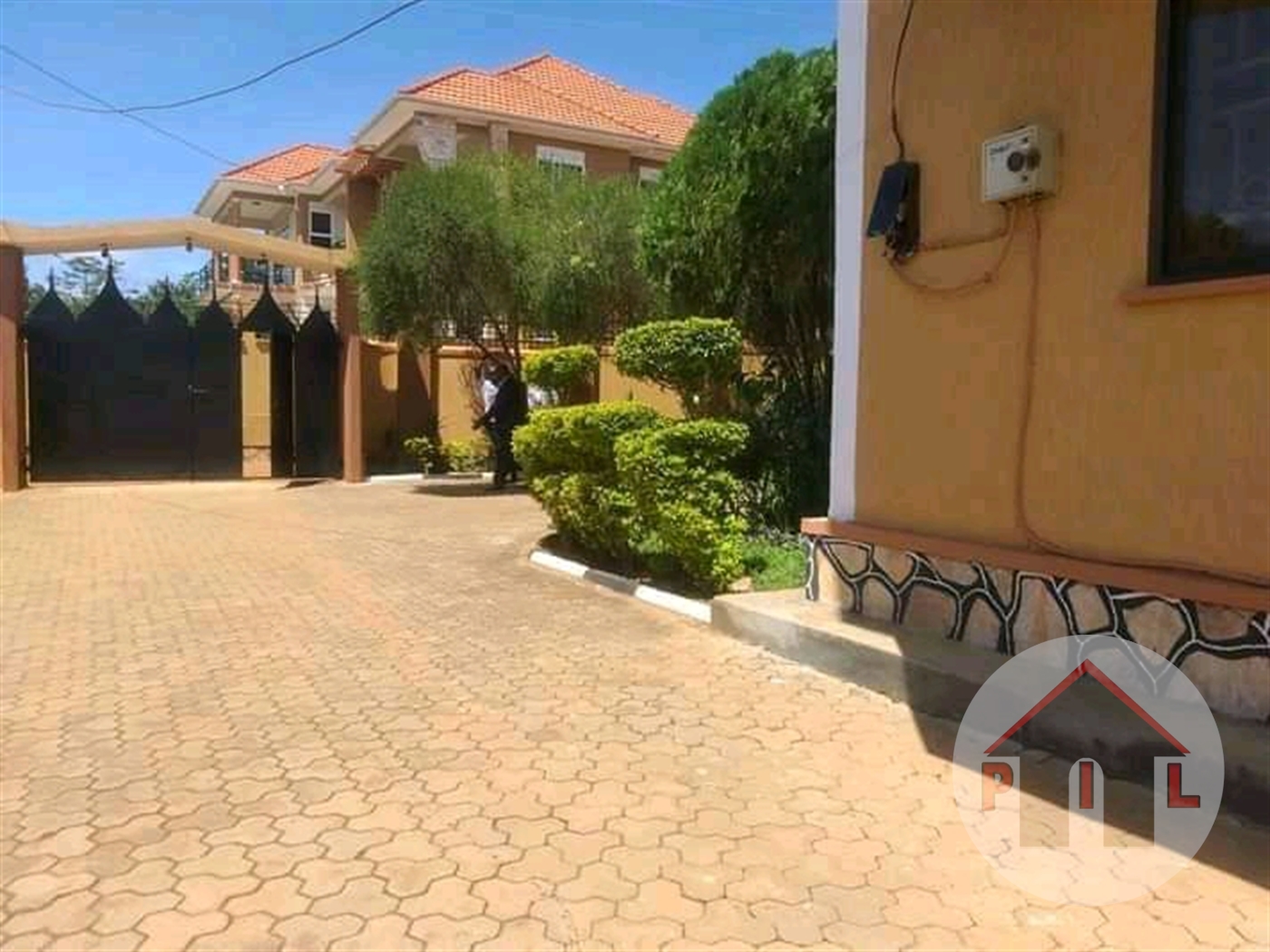 Mansion for sale in Namuwonge Wakiso