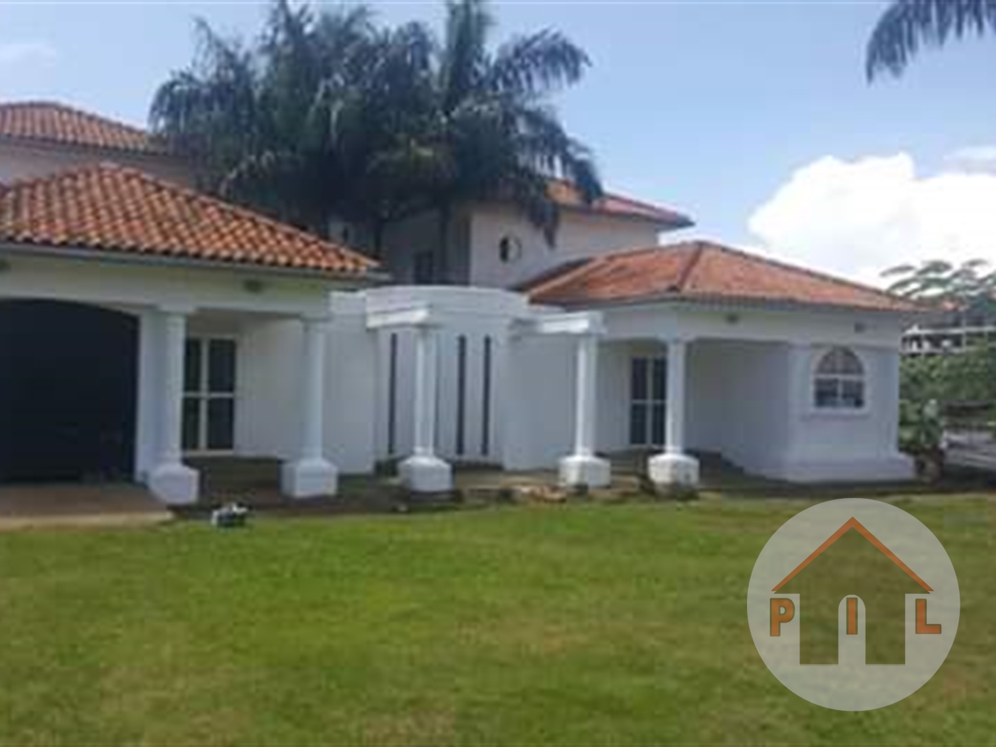 Mansion for sale in Garuga Wakiso