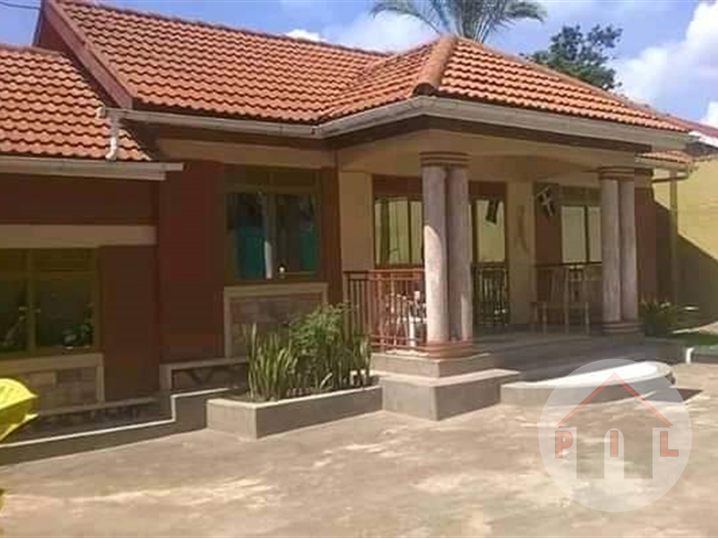 Bungalow for sale in Munyonyo Wakiso