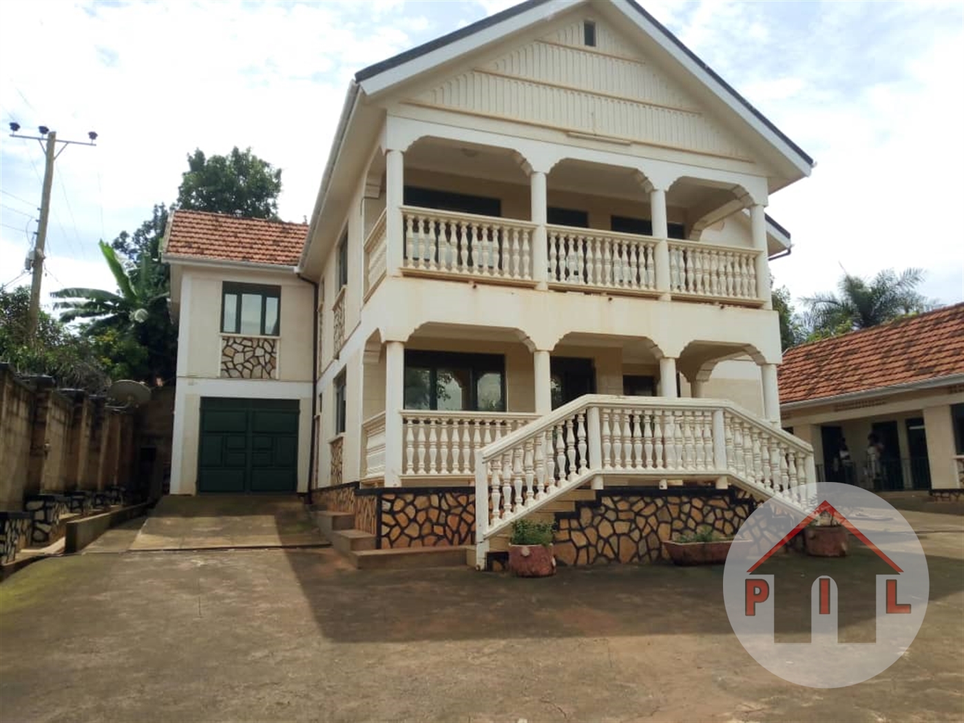 Storeyed house for sale in Makerere Kampala