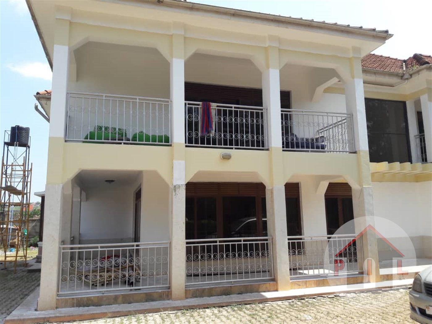 Storeyed house for sale in Bugoloobi Kampala