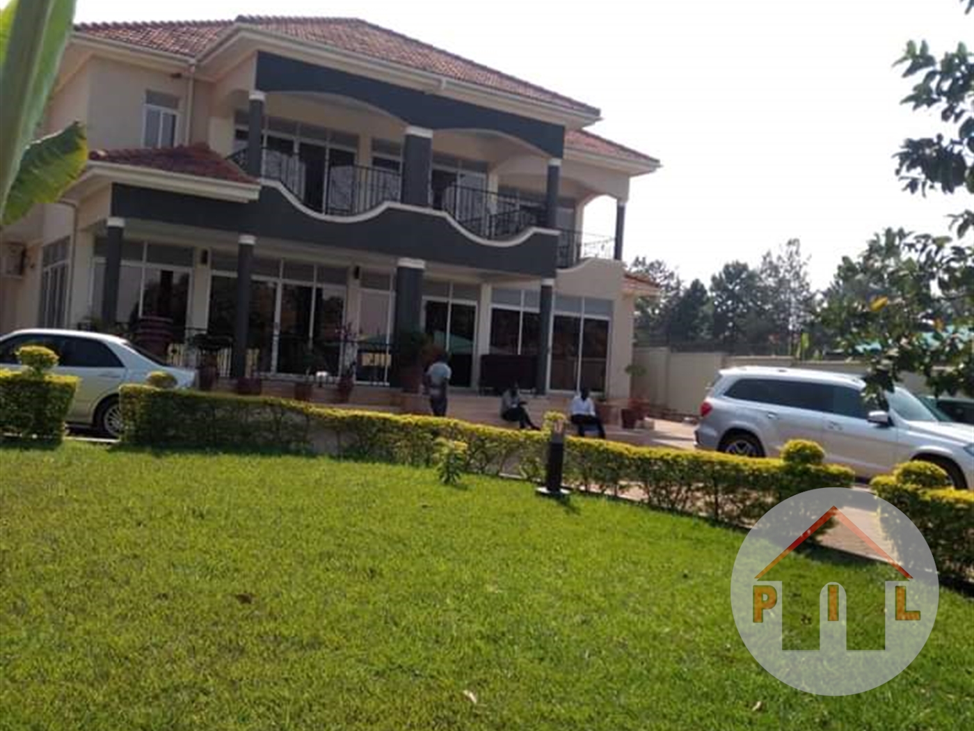 Mansion for sale in Munyonyo Kampala