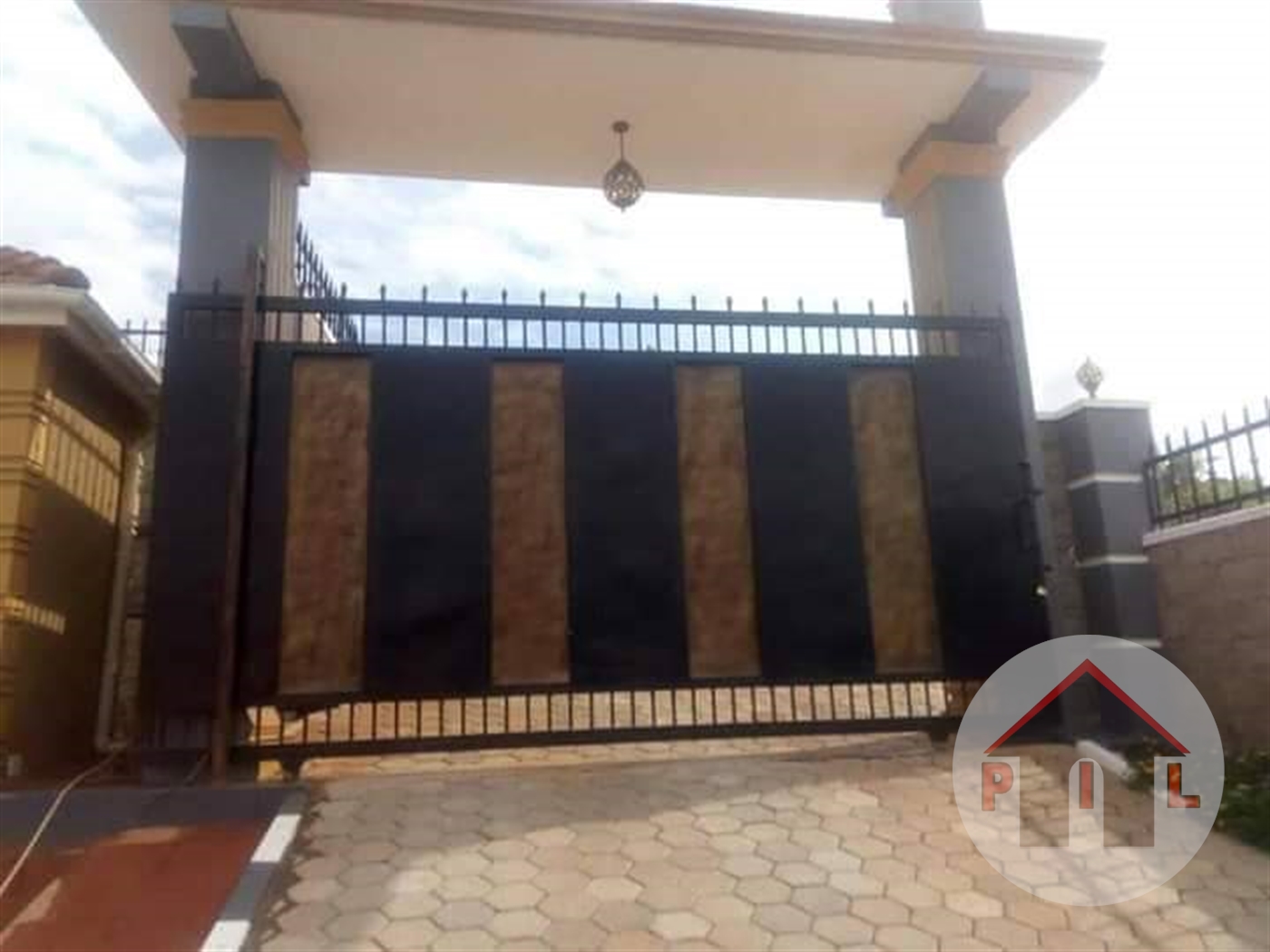 Bungalow for sale in Bwebajja Wakiso