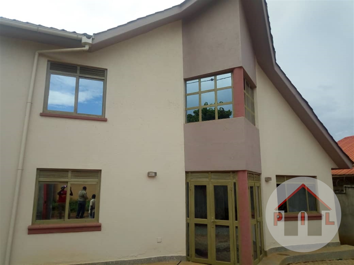 Mansion for rent in Mbalwa Wakiso