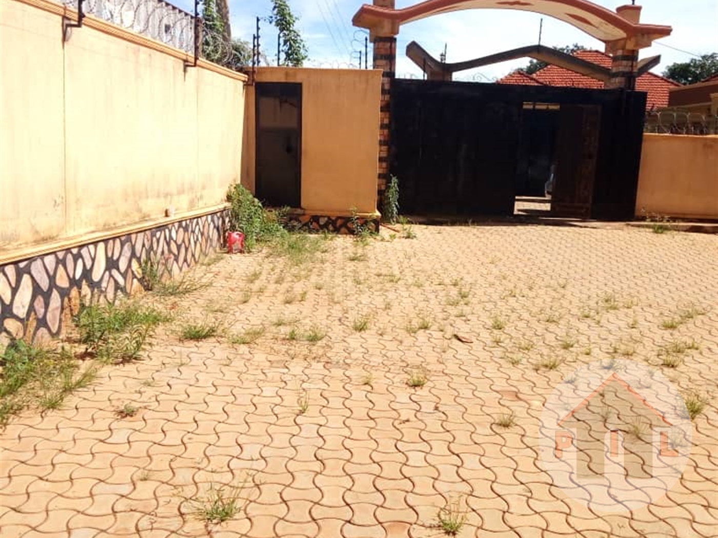 Bungalow for rent in Kira Wakiso