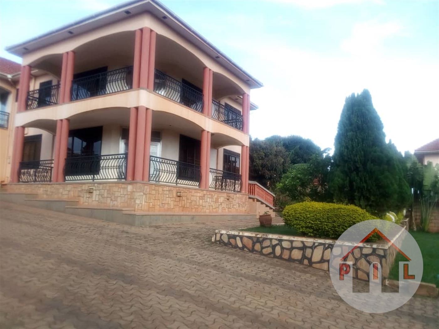 Storeyed house for sale in Lubowa Wakiso